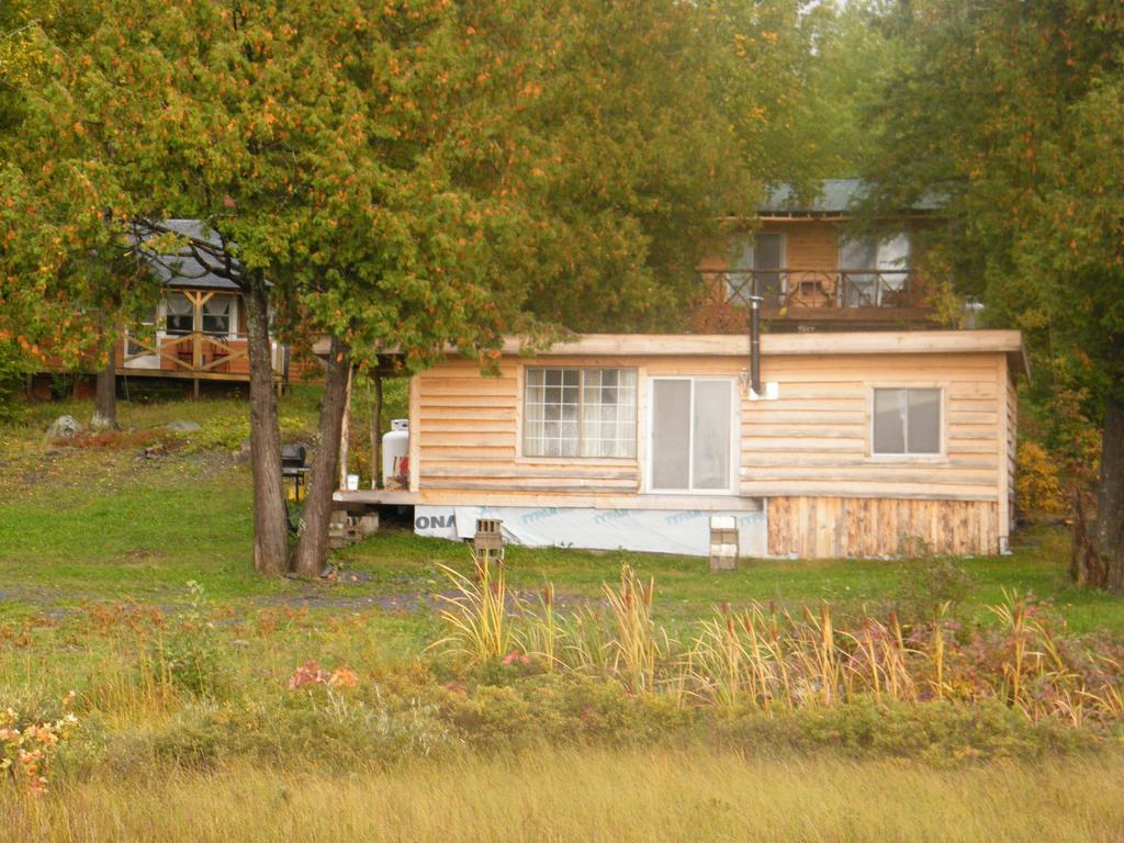 Mowat Landing Cottages New Liskeard Room photo