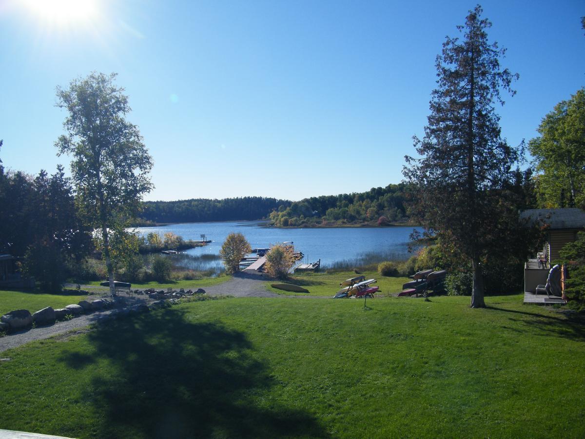 Mowat Landing Cottages New Liskeard Exterior photo